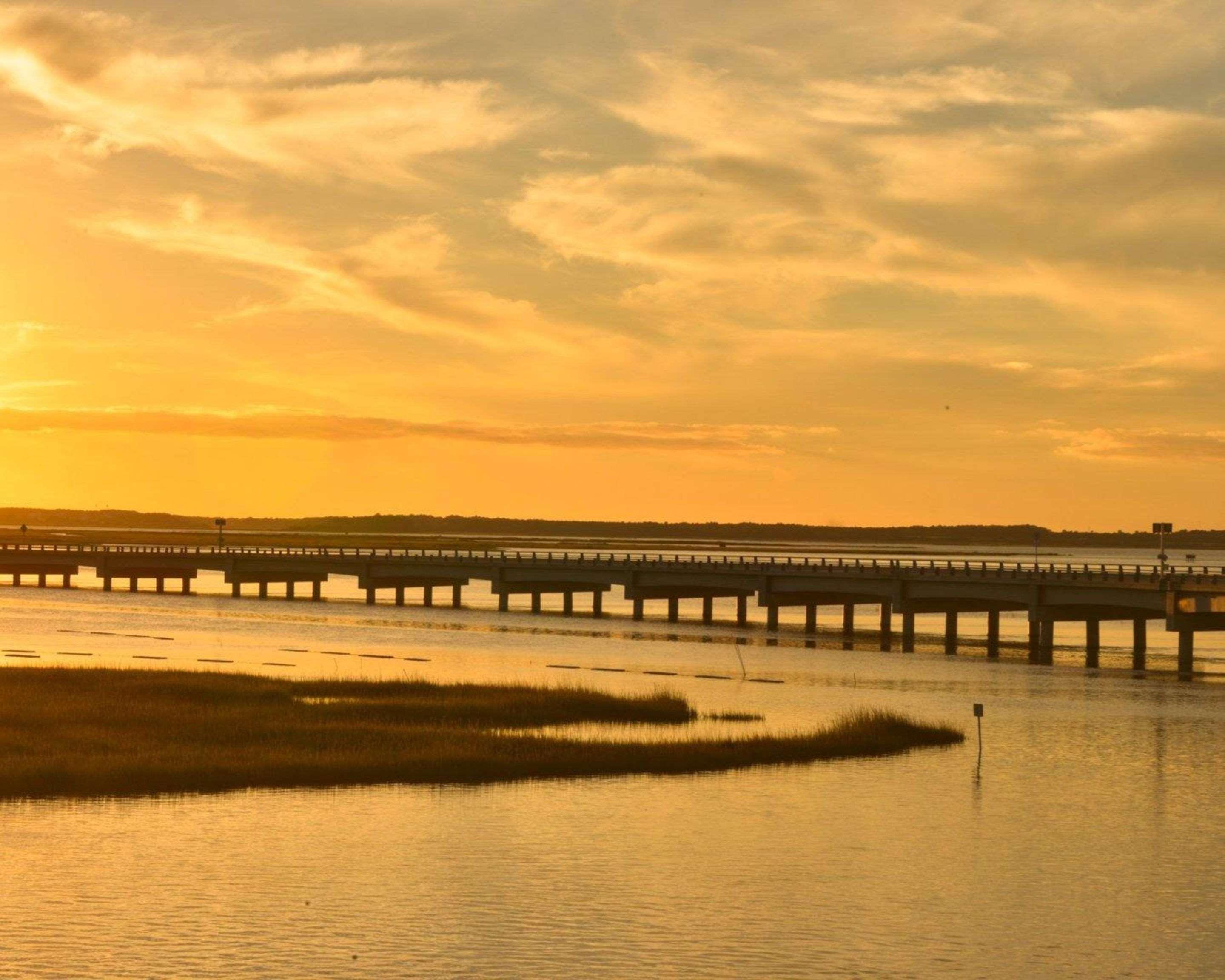 Comfort Suites Chincoteague Island Bayfront Resort Exterior foto